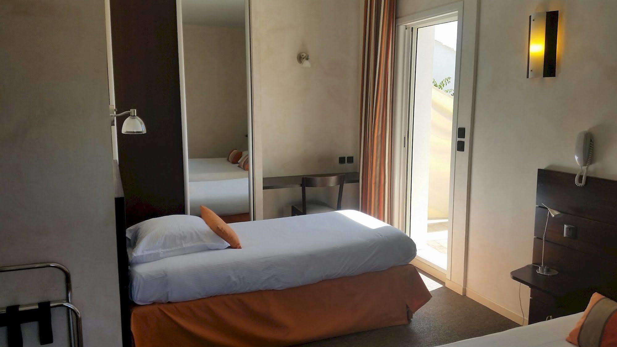 Hotel Le Synaya Sanary-sur-Mer Exterior foto
